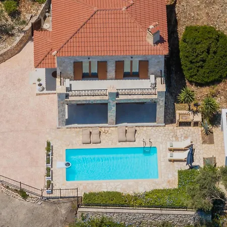 Villa Noesis With Private Pool, Sea Views & 100m Away *