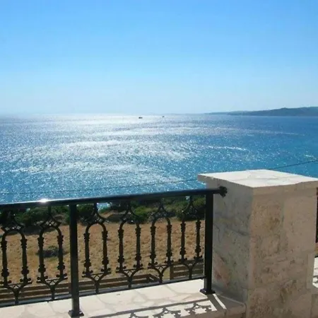 Noesis With Private Pool, Sea Views & 100m Away Skinária