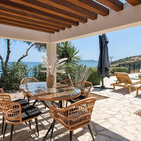 Villa Noesis With Private Pool, Sea Views & 100m Away